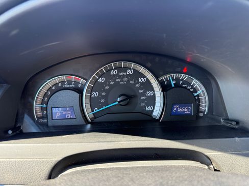 Used 2013 Toyota Camry SE image 13