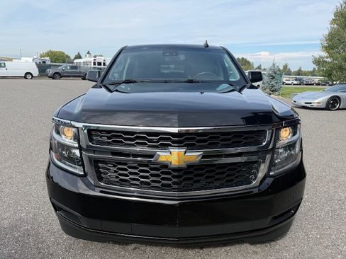 Used 2020 Chevrolet Suburban LT image 8