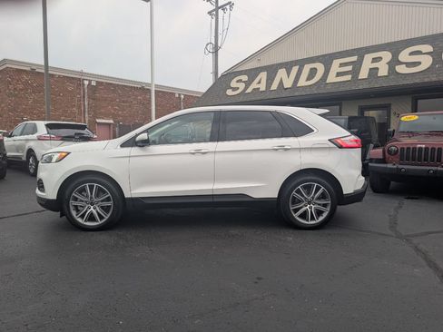 Used 2023 Ford Edge Titanium AWD/4WD image 2