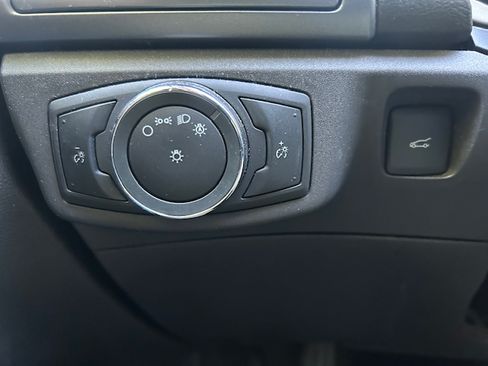 Used 2013 Ford Fusion SE FWD image 14