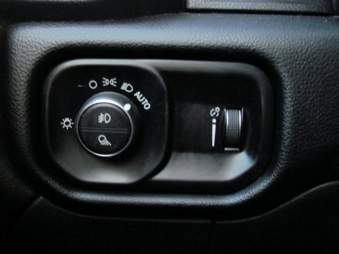 Used 2024 RAM 2500 Big Horn image 26