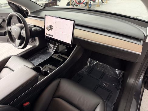 Used 2020 Tesla Model 3 Long Range image 14