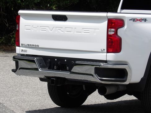 Used 2025 Chevrolet Silverado 2500 4x4 Crew Cab LT image 14
