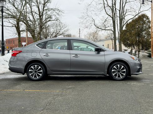 Used 2016 Nissan Sentra SV image 6