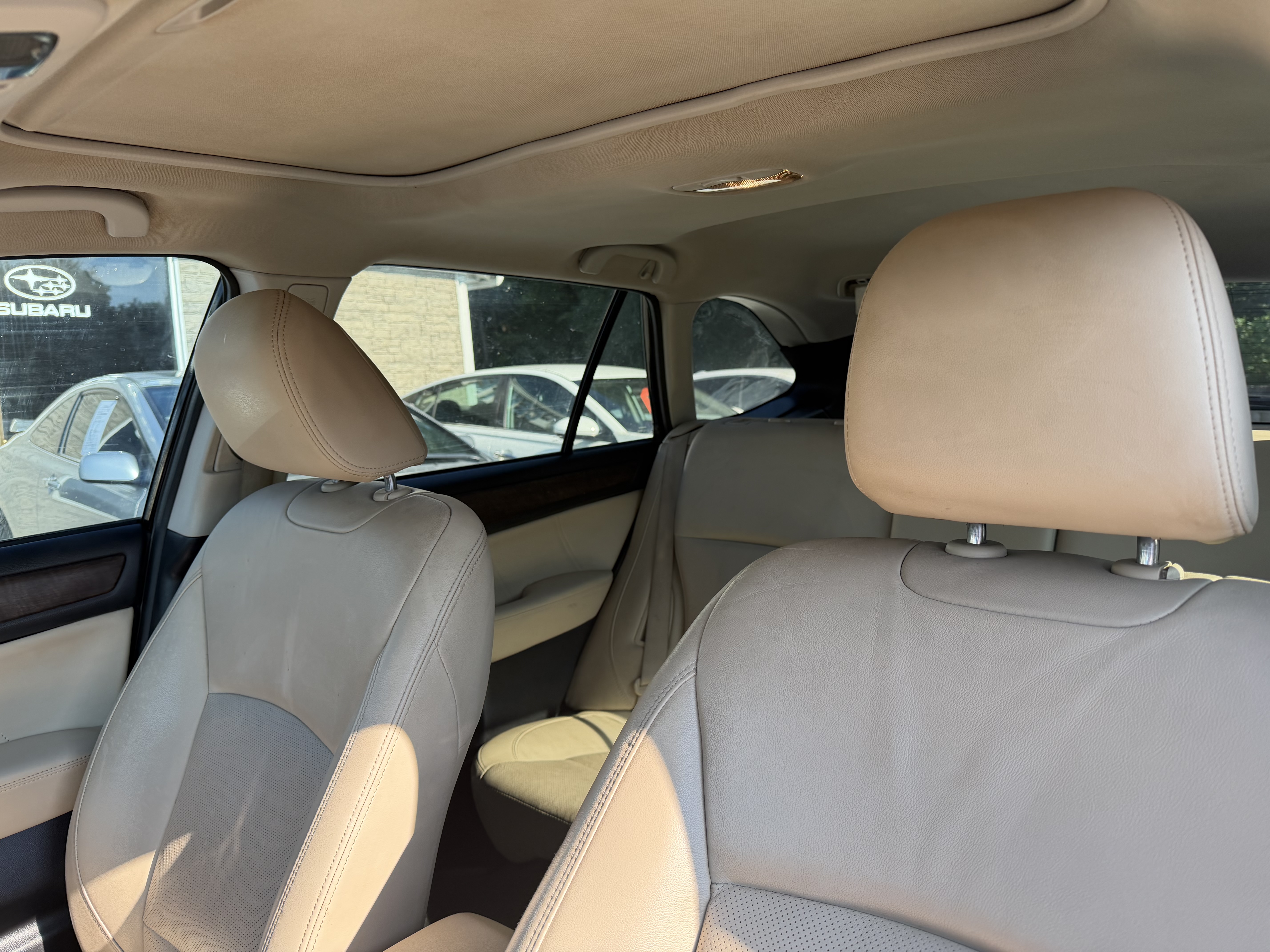 Used 2018 Subaru Outback 2.5i Limited AWD/4WD image 11