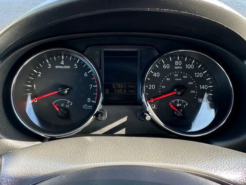 Used 2015 Nissan Rogue SV image 8