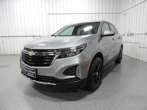 Used 2023 Chevrolet Equinox LT AWD/4WD image 1
