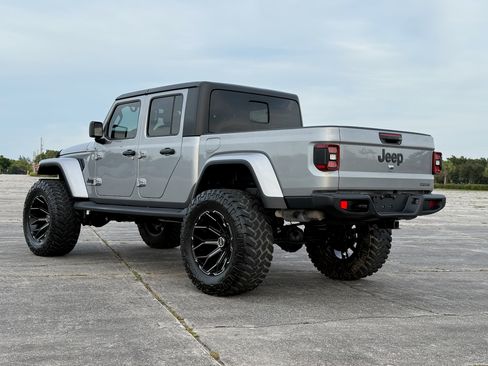 Used 2021 Jeep Gladiator Sport AWD/4WD image 7