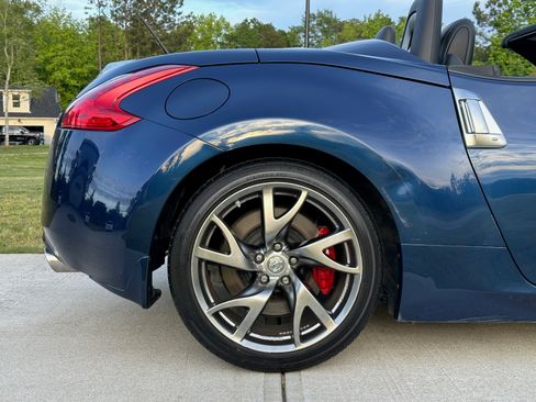 Used 2013 Nissan 370Z Touring Sport image 11