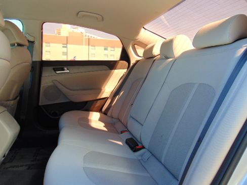 Used 2017 Hyundai Sonata SE image 20