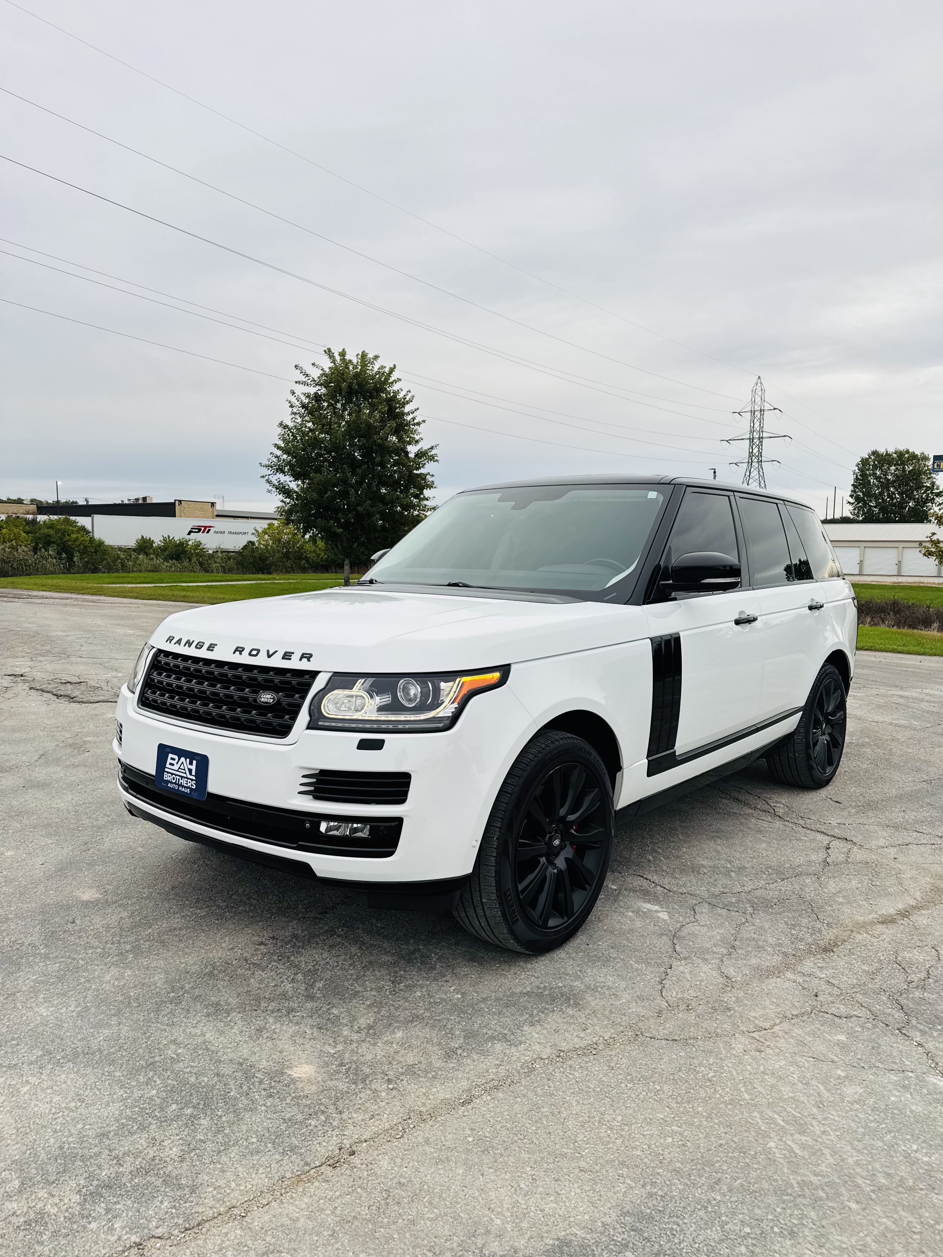 Used 2013 Land Rover Range Rover Supercharged AWD/4WD image 3