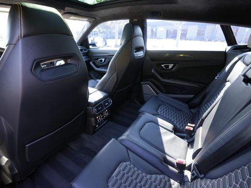 Used 2022 Lamborghini Urus UNAVAIL AWD/4WD image 11