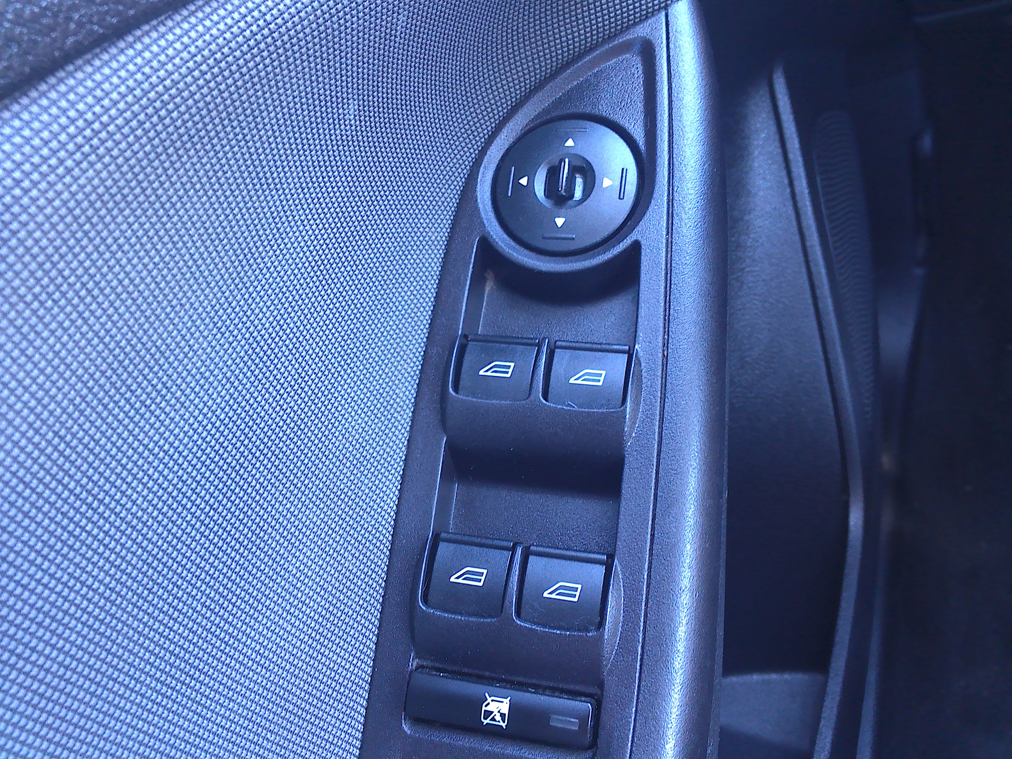 Used 2013 Ford Focus SE Hatchback FWD image 23