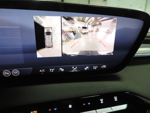 Used 2026 Buick Enclave AWD Sport Touring image 46