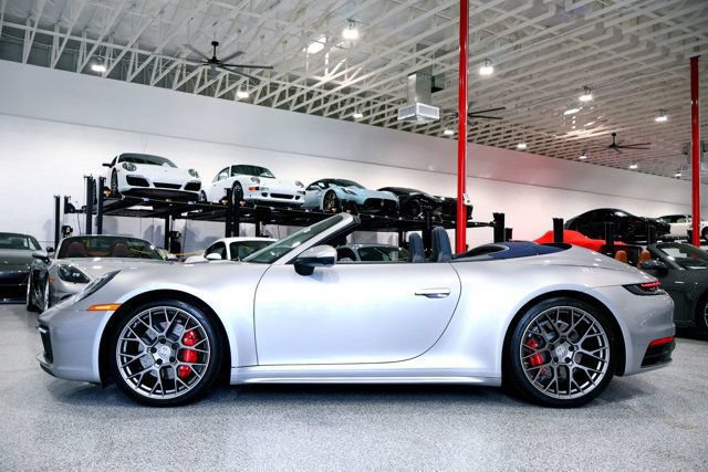 Used 2020 Porsche 911 Carrera 4S Cabriolet image 4