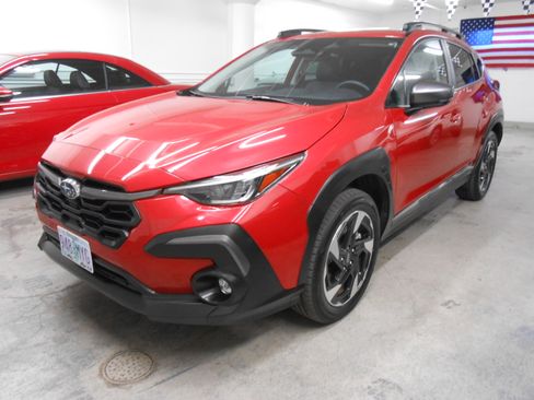 Used 2024 Subaru Crosstrek 2.5i Limited image 2