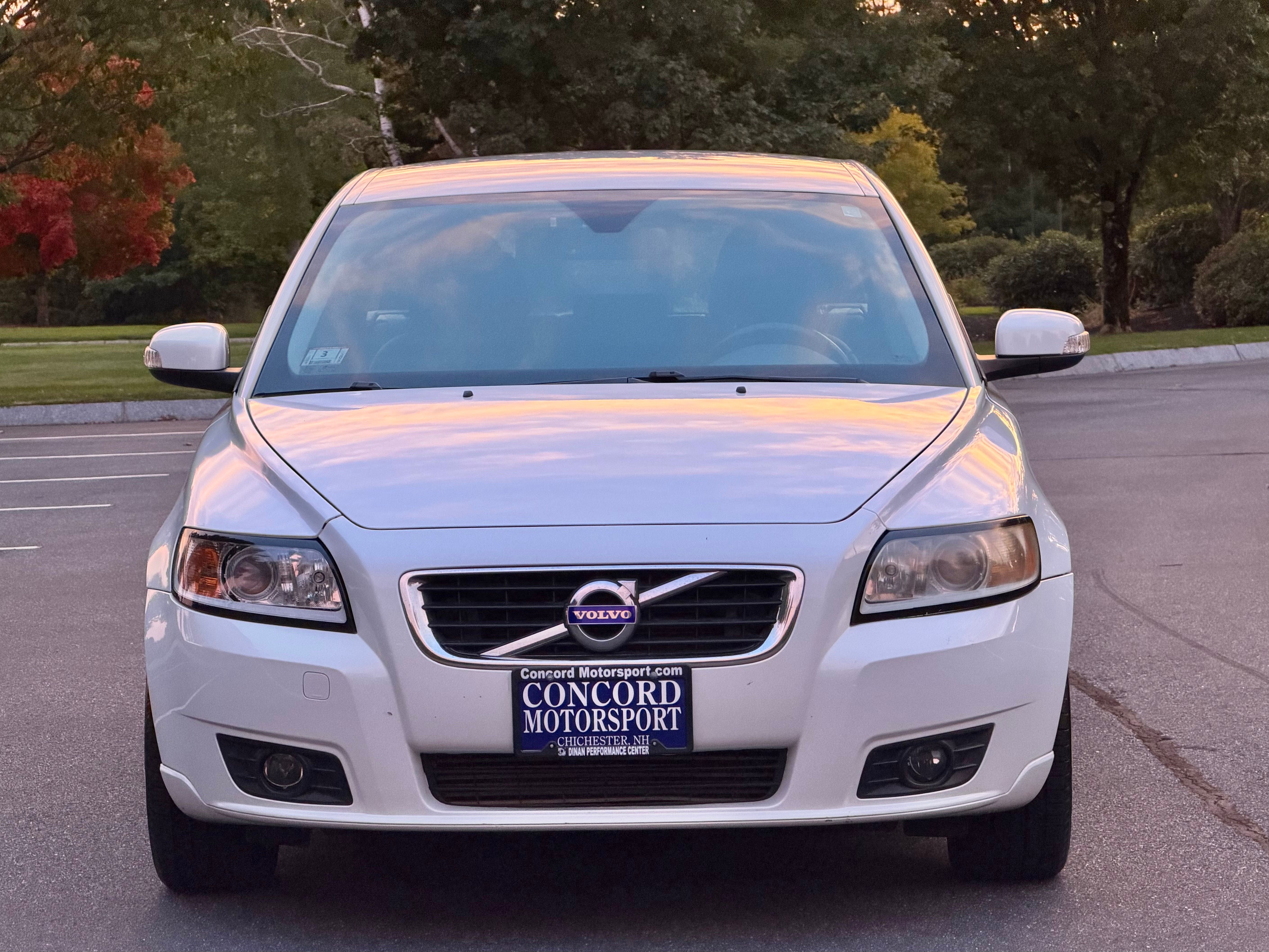 Used 2011 Volvo V50 T5 FWD image 8