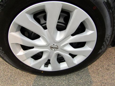 Used 2018 Nissan Rogue AWD image 14