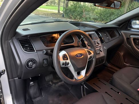Used 2016 Ford Taurus image 14