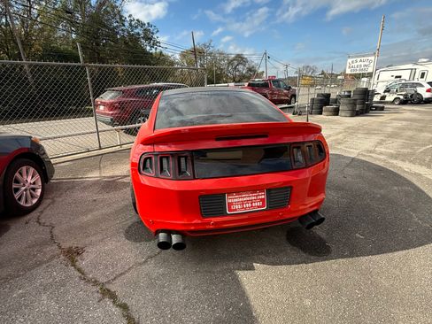 Used 2013 Ford Mustang GT image 4