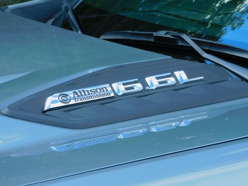 Used 2025 Chevrolet Silverado 2500 Custom image 10