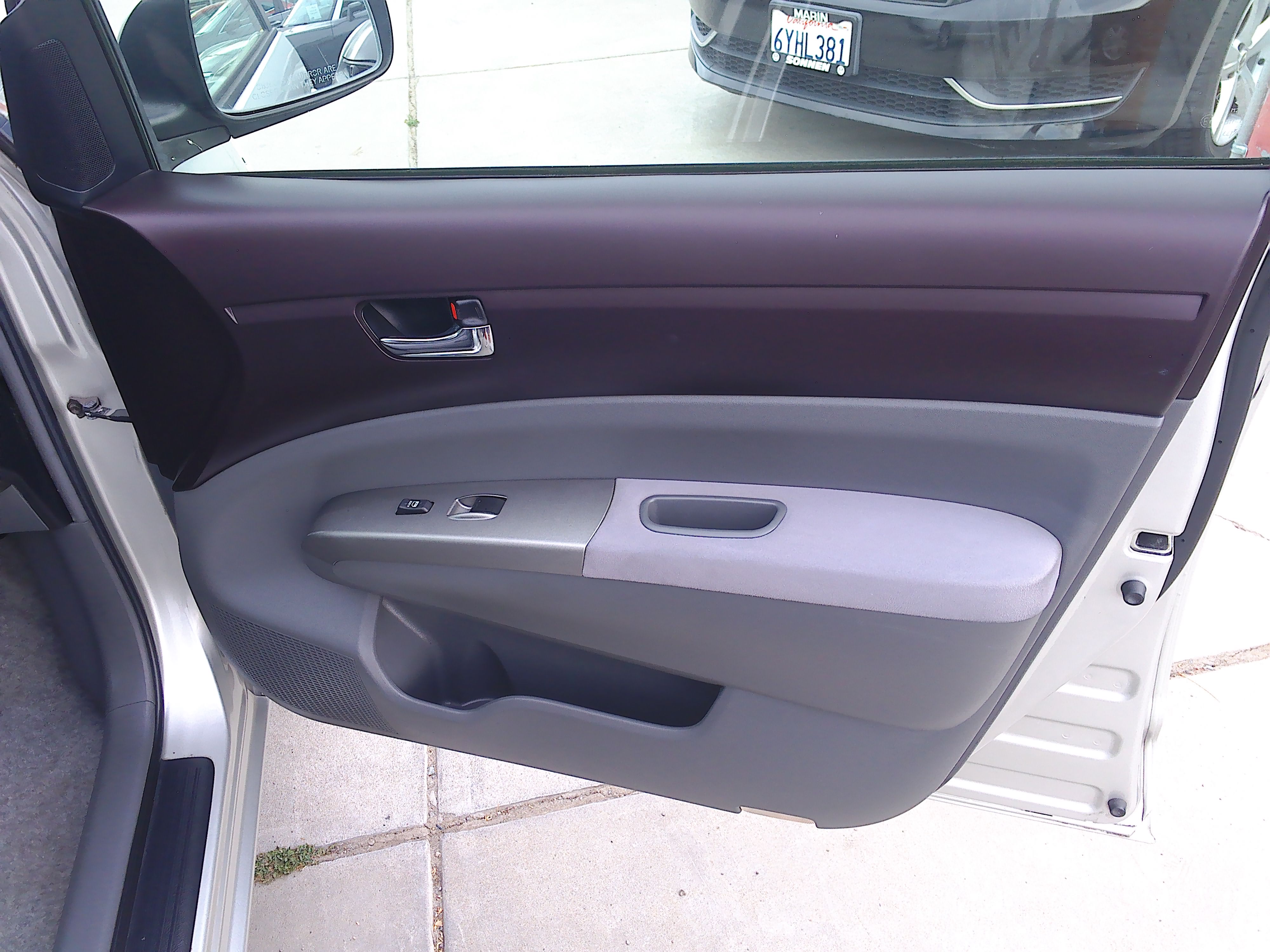 Used 2005 Toyota Prius Two FWD image 11