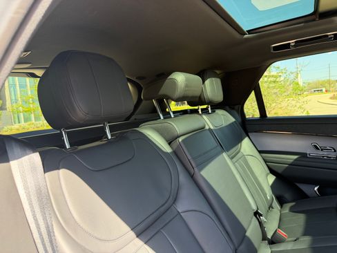 Used 2024 Land Rover Range Rover Sport Dynamic SE image 40