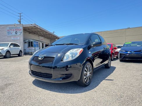 Used 2008 Toyota Yaris 2-Door Hatchback FWD image 2