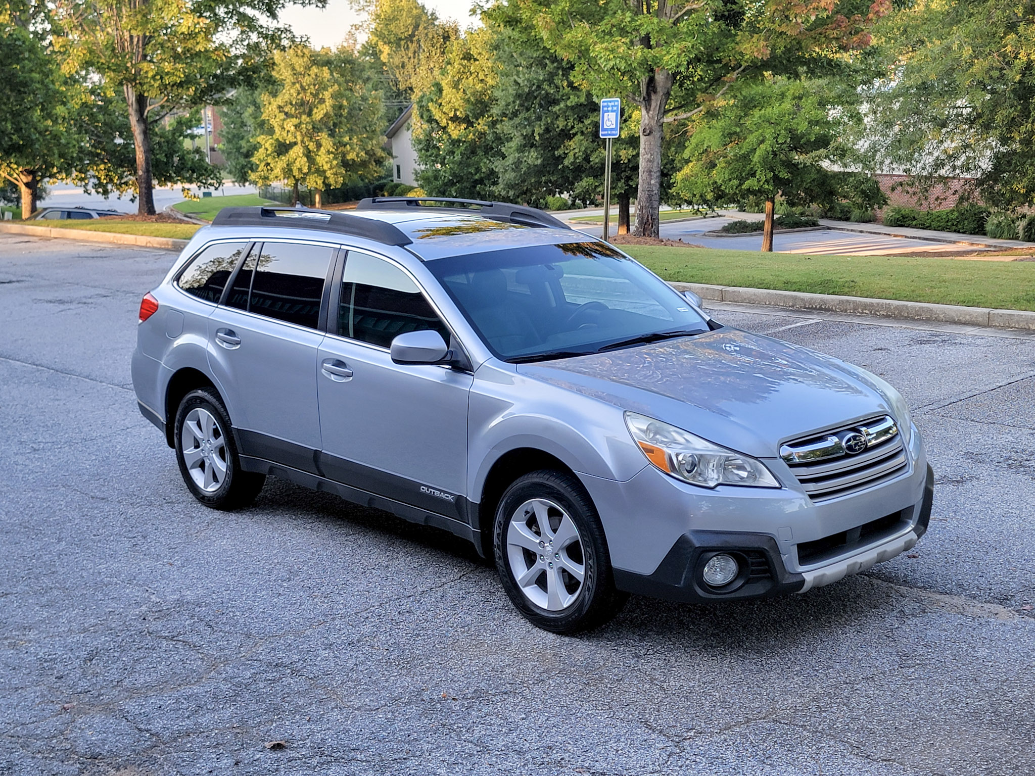 Used 2013 Subaru Outback 2.5i Limited AWD/4WD image 35