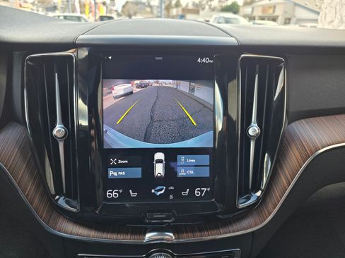 Used 2021 Volvo XC60 T5 Momentum image 13