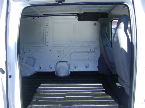 Used 2010 Ford E-250 and Econoline 250 RWD image 7