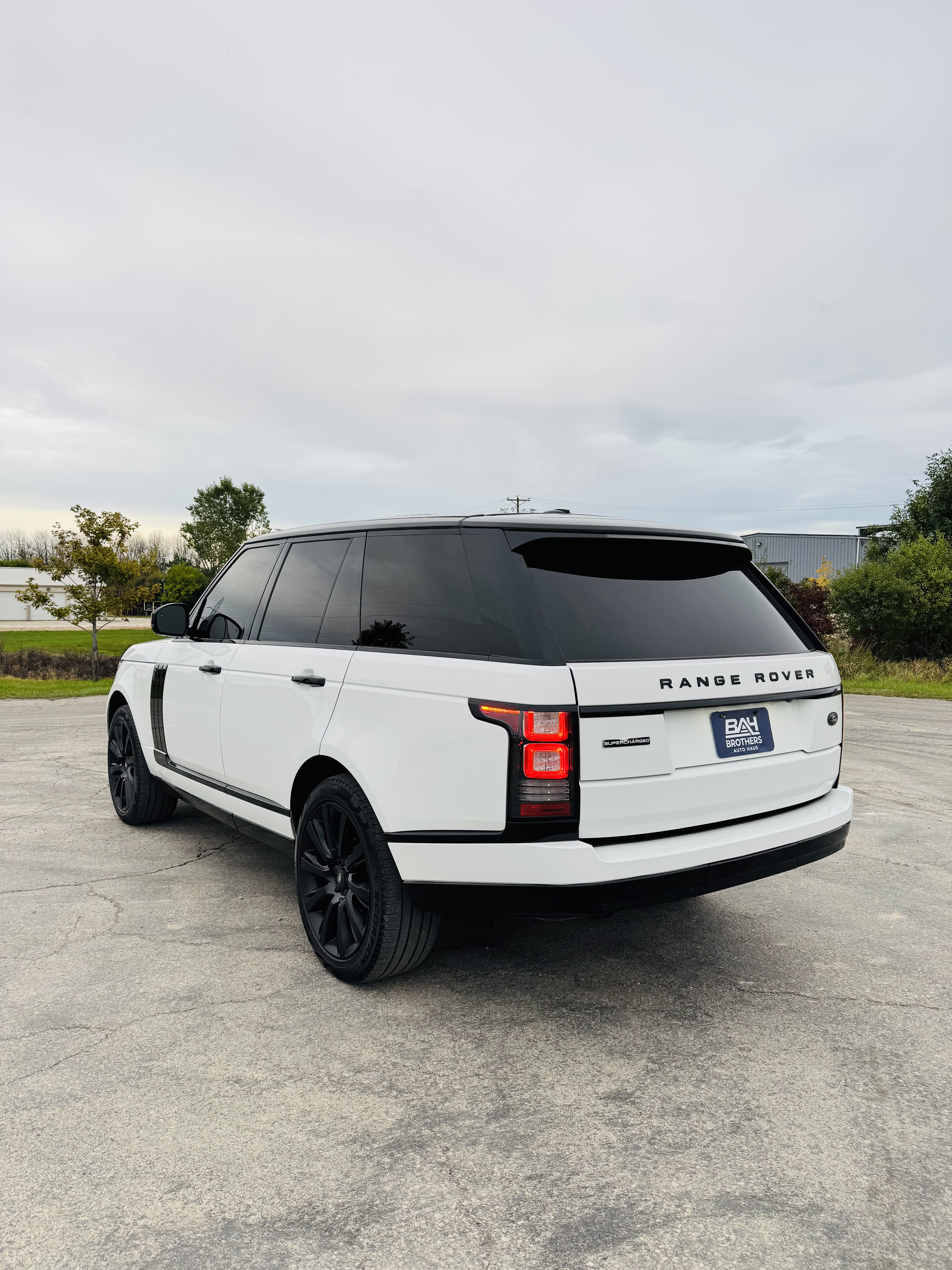 Used 2013 Land Rover Range Rover Supercharged AWD/4WD image 5