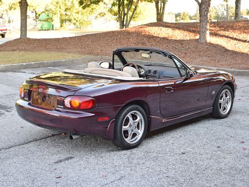 Used 2000 MAZDA MX-5 Miata Special Edition image 6