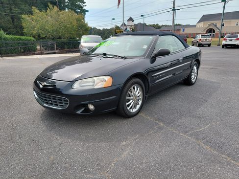 Used 2001 Chrysler Sebring Limited image 2