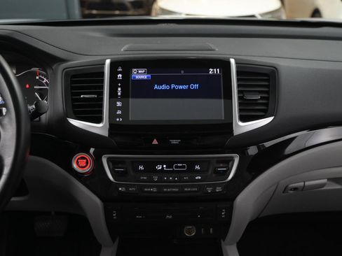 Used 2017 Honda Pilot Touring image 22