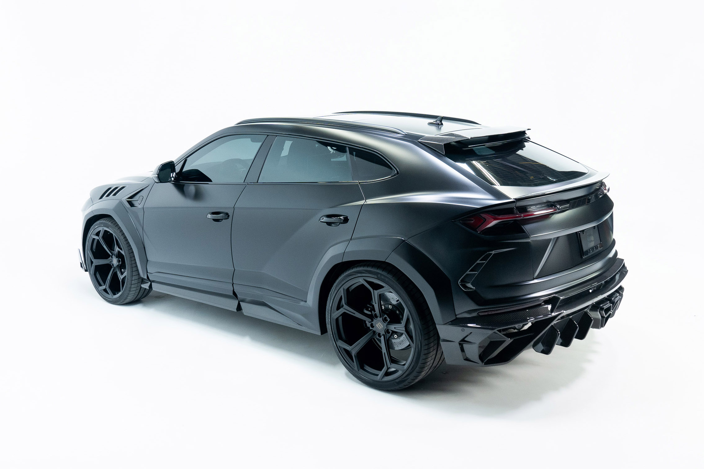 Used 2020 Lamborghini Urus AWD/4WD image 2