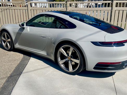 Used 2022 Porsche 911 Carrera 4 image 7