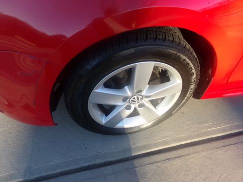 Used 2011 Volkswagen Jetta TDI SE image 9