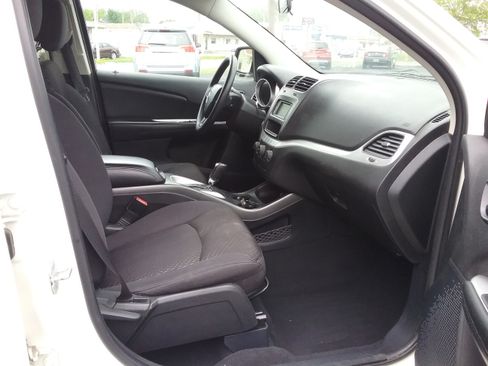Used 2012 Dodge Journey FWD SXT image 8