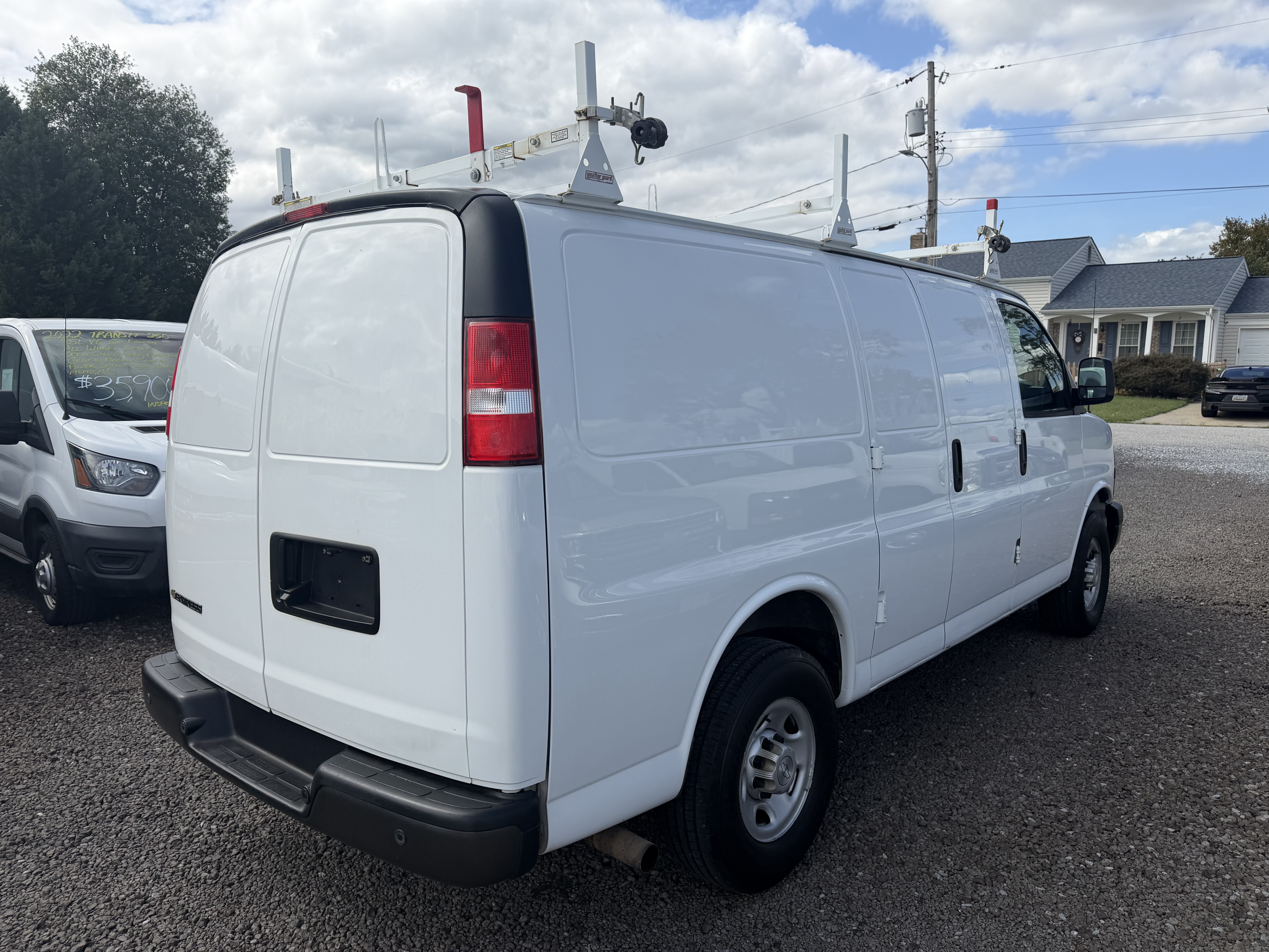 Used 2020 Chevrolet Express 2500 UNAVAIL RWD image 5