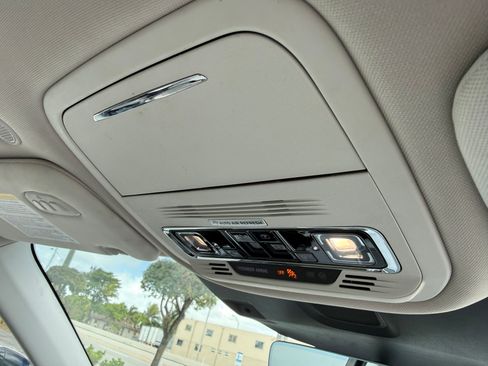 Used 2025 Lincoln Aviator 2WD Reserve image 18