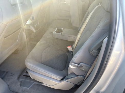 Used 2013 Chevrolet Traverse LT image 10