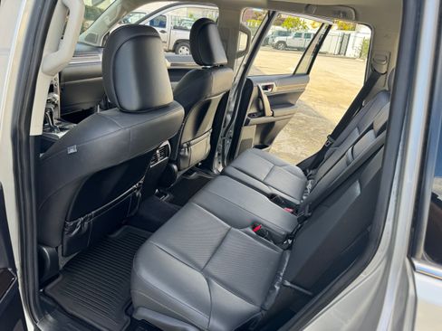 Used 2014 Lexus GX 460 image 14