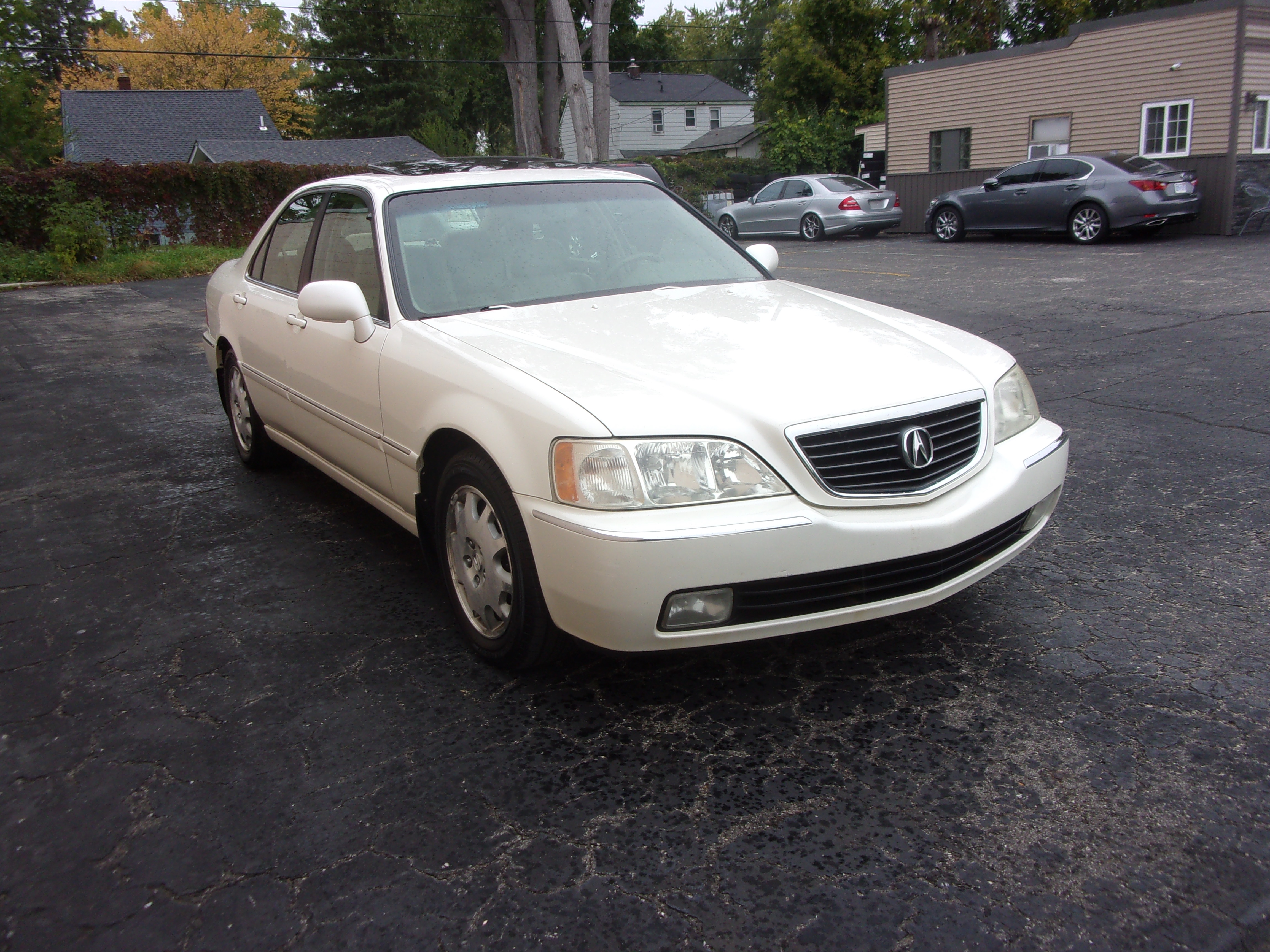 Used 2004 Acura RL w/ Navigation FWD image 3