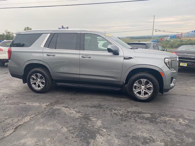 Used 2024 GMC Yukon 4WD SLE image 5
