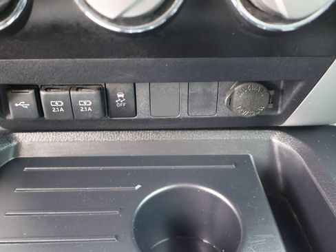 Used 2020 Toyota Tundra SR5 image 32