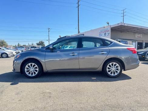 Used 2019 Nissan Sentra SV FWD image 3