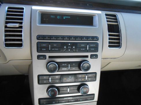 Used 2009 Ford Flex 2WD SEL image 12