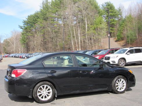 Used 2013 Subaru Impreza 2.0i Premium image 8
