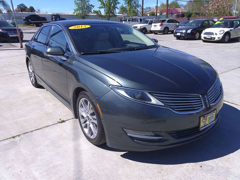Used 2015 Lincoln MKZ image 1